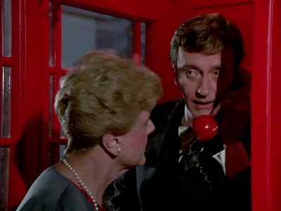 Hello, Mr. Fielding?
Inspector Crimmins here. - Murder, She Wrote