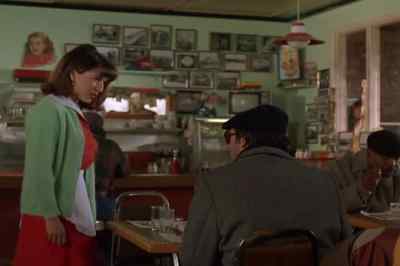 Hello, Mr. Gould.
Do you want the usual? - Thirty Two Short Films About Glenn Gould