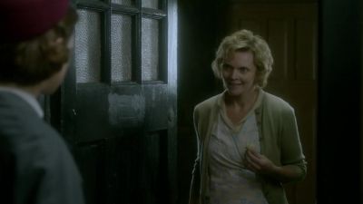 Hello, Mrs Harding.
We met at the clinic. - Call the Midwife
