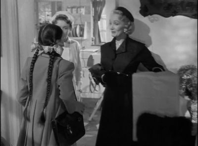 Hello Ms Teasdale Look who's here Sugar plum - No Highway in the Sky