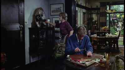 - Hello, Mum.
- Hello, you. - Women in Love