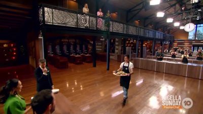 Hello.
Oh, look at that. - MasterChef Australia