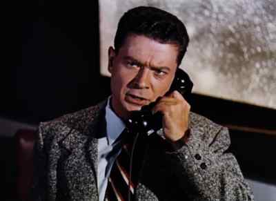 Hello, operator?
Kelston. - Invaders from Mars