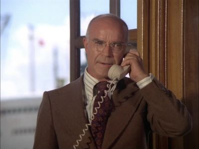 HELLO, OPERATOR? - Hawaii Five-O