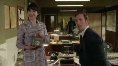 Hello, Peregrine.
James, you ready? - Ms Fisher's Modern Murder Mysteries