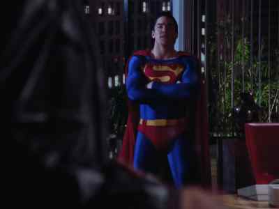 Hello. - Lois & Clark: The New Adventures of Superman
