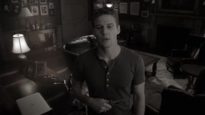 Hello... - The Vampire Diaries