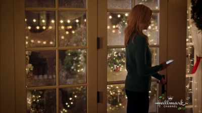 'Hello?' - Christmas Connection