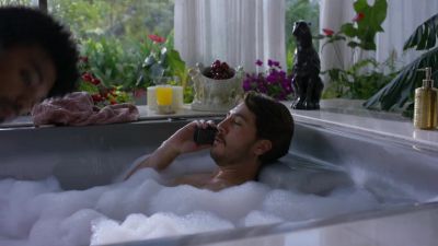 Hello? - Narcos