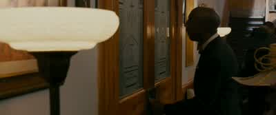 Hello? Somebody in here? Nadal! The Sub-Saharans have discovered us! - What? Okay, okay, okay! - Hur - The Dictator
