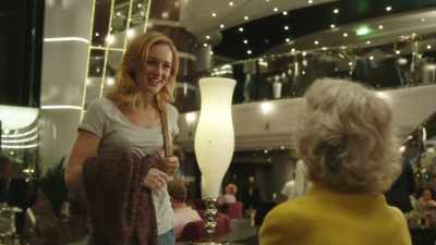 Hello, there.
Uh, checking in for Romanoff. - The Romanoffs