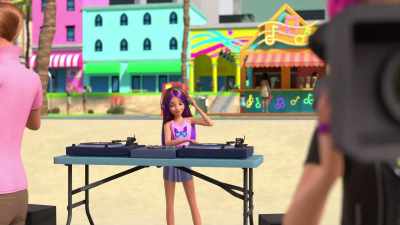Hello? This way.
Are you filming? - Barbie: A Touch of Magic