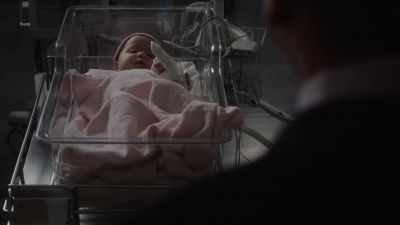 Hello, Tom Kirkman's voicemail. - Designated Survivor