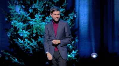 Hello and welcome
to Christmas With My Father. - Jack Whitehall: Christmas with my Father