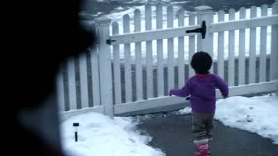 Liam! No, come inside, sweetie! Liam, honey! You have to come... - Shameless