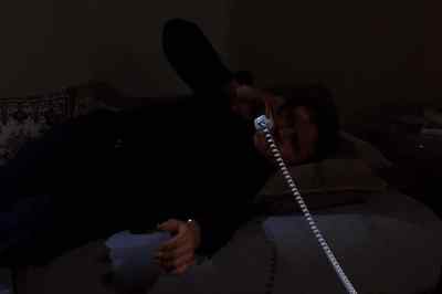 - Hello?
- Yeah, it's over. You got that? - Fingers