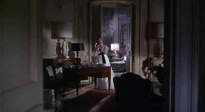 Hello? Yes, put them through. - Hotel