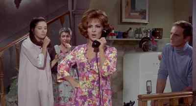 Hello... Yes... - Buona Sera, Mrs  Campbell