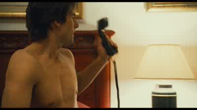 Hello? Yes, this is Dr. Harford. - Eyes Wide Shut