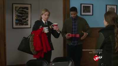 Hello! You need festive
Christmas mugs. - Christmas Catch