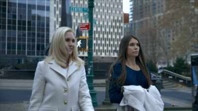 [Helm]
Walking into that courtroom, - Who is Ghislaine Maxwell?