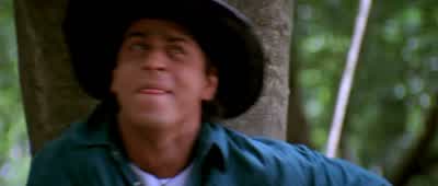 Help! Anybody here? Somebody, help me! Where's everyone? Help! - Dilwale Dulhania Le Jayenge