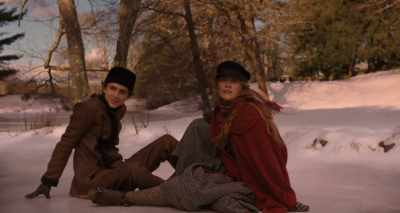 - Help! Help me!
- Amy. It's Amy. - Little Women