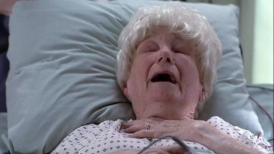 HELP! I NEED A NURSE
IN HERE, PLEASE. - Grey's Anatomy