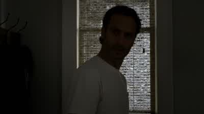 Help! I need help! - The Walking Dead
