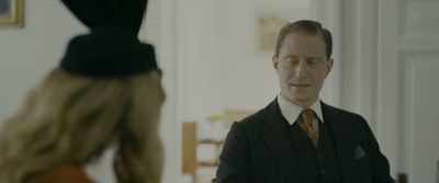Help him instead.
- Darling. Calm down. - Into the Darkness
