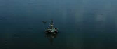 - Help me check the house. - Deepwater Horizon