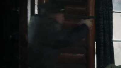 - Help me! Help me!
[sobbing] - The InBetween
