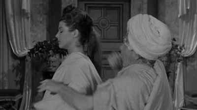 Help me.
I'm ready for my bath. - The Three Stooges Meet Hercules