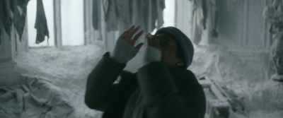 - Help me!
- Oh my God. Oh my God. - Luther: The Fallen Sun