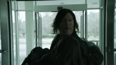 Help me! - The Walking Dead