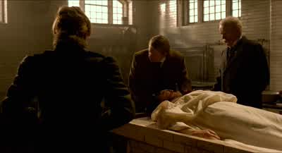 Help me turn him. - Crimson Peak