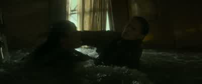- Help me with her! - Annihilation