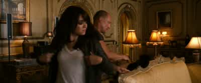 Help me with the boots, come on. - Zombieland