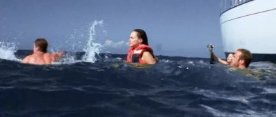 -Help! -Over here! - Open Water 2: Adrift