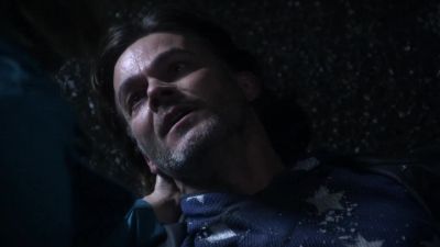 Help! Somebody, help! - Smallville