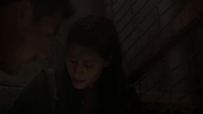 Help me up there. - Fear the Walking Dead