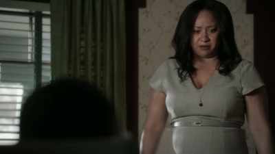 Hen, what happened to you? - 9-1-1