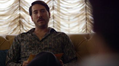 Henao gave it to me. - Narcos