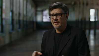‐ Hendee becomes
the business side - The Machines That Built America