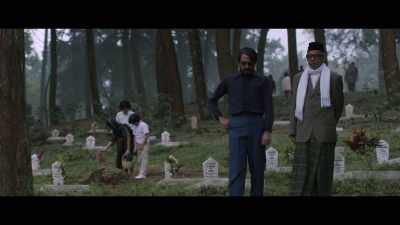 Hendra's mother also died.
Ten years ago. - Satan's Slaves