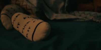 - Henk Rogers to see Kevin Maxwell.
- What the bloody hell is he doing here? - You People