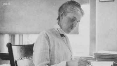 Henrietta Swan Leavitt
worked at Harvard Observatory - Secrets of Size: Atoms to Supergalaxies
