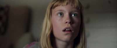 - Henriette ...
- Give her some time. She's tired. - The Innocents