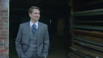 - Henry Ford fails to recognize
the demand for innovation, - The Cars That Made America