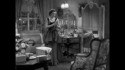 Henry, hurry up, darling.
I've reserved a table at Maxine's. - Sorry, Wrong Number